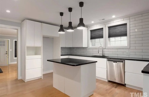 East Durham Maison | Modern Historic Durham Treasure