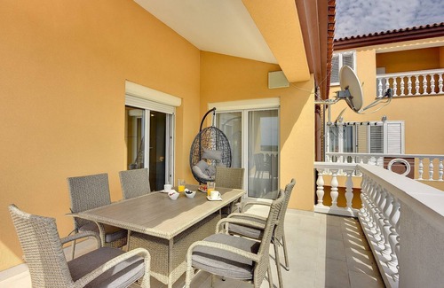 Galizana Appartement | Appartement de vacances moderne avec balcon, BBQ, WLAN, climatisation.