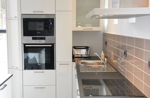 Seron Maison | Modern Holiday Home in Fernelmont with Garden