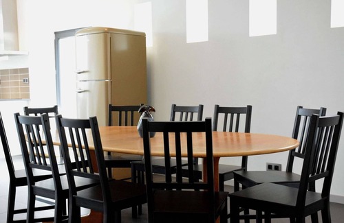 Seron Maison | Modern Holiday Home in Fernelmont with Garden