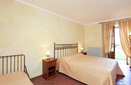 Loro Ciuffenna Maison | Modern Holiday Home in Loro Ciuffenna with Pool