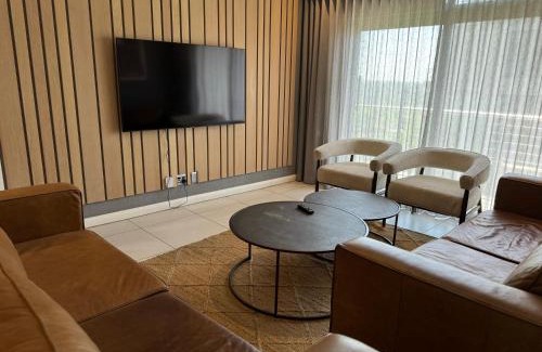 Menlyn Appartement | Modern holiday home