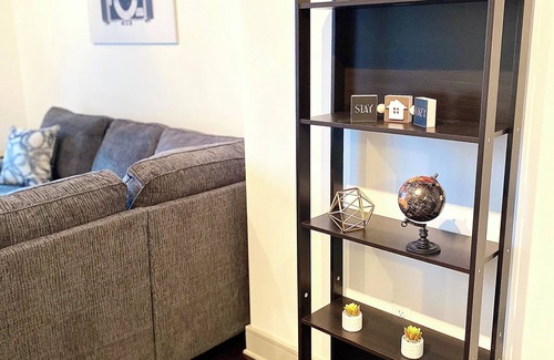 Glendale Appartement | Modern Hollywood Hideaway - Steps from Walk of Fame!
