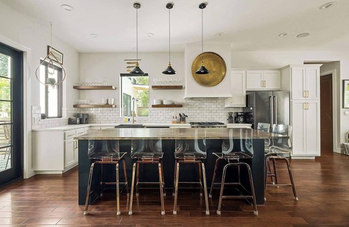 Chestnut Maison | Modern Home | Balcony Views | Mins to DT ATX & UT!