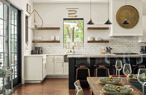 Chestnut Maison | Modern Home | Balcony Views | Mins to DT ATX & UT!