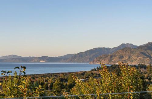 Kaikoura Maison | Modern Home in Peaceful Surround with Great Views