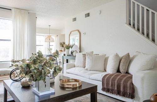 Los Indios Maison | Modern home in quiet neighborhood - 19 minutes to downtown.