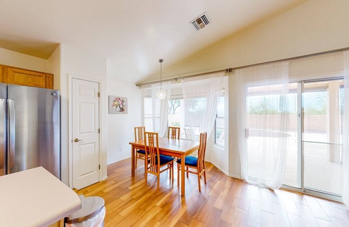 Oro Valley Maison | Modern Home w/ Patio & Mtn Views, Golf Nearby - 9 Mi to Tucson