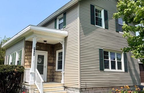 Chaumont Maison | Modern Home Walking Distance to Boat Launch!