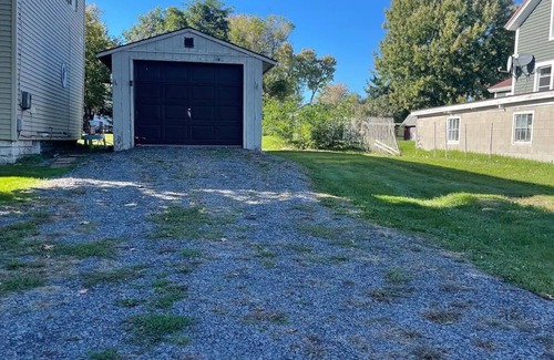 Chaumont Maison | Modern Home Walking Distance to Boat Launch!