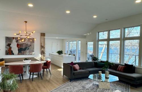 Lakeland Maison | Modern Home with private beach on St. Croix River