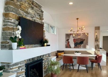 Lakeland Maison | Modern Home with private beach on St. Croix River