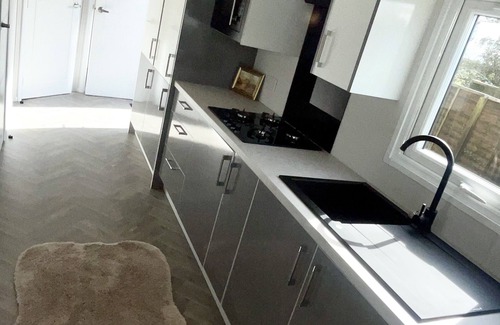 East Drayton Chalet De Ski | Modern homely Chalet in Tuxford