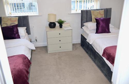 Bordesley Maison | Modern house in City Centre with private parking and gated property