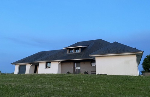 Angous Maison | Maison moderne en campagne entre mer et montagne