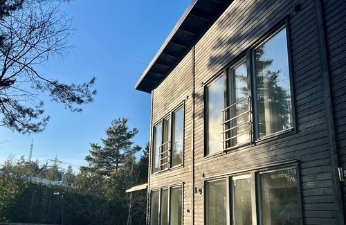 Nacka Municipality Maison | Modern House With 8 Beds for a Pleasant Holoiday