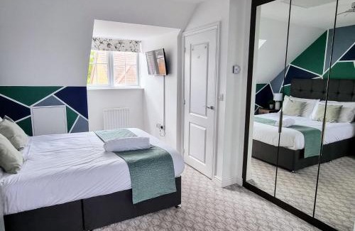 Basildon Maison | Modern house with free parking
