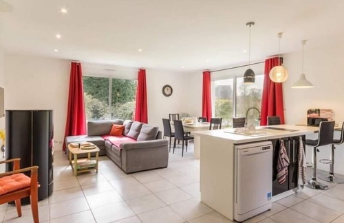 Nozay Cottage | Maison contemporaine à Nozay avec jardin clos, proche Nantes : 3 chambres, Wi-Fi, garage vélos/motos