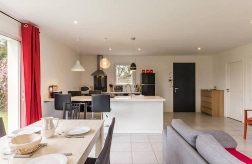 Nozay Cottage | Maison contemporaine à Nozay avec jardin clos, proche Nantes : 3 chambres, Wi-Fi, garage vélos/motos