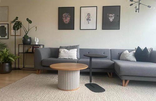 Lunde Appartement | Modern house with office possibilities