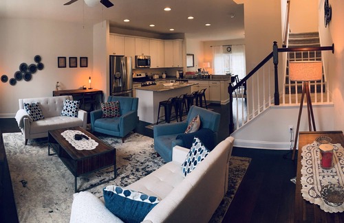 Phoenixville Maison | Modern Industrial, 12 min walk to Bridge St