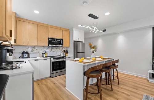 Oak Cliff Appartement | Modern Japandi 2BR w/Parking & EV Charger