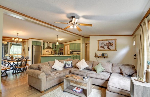 Keystone Maison | Modern Keystone Home 4 Mi to Mount Rushmore!