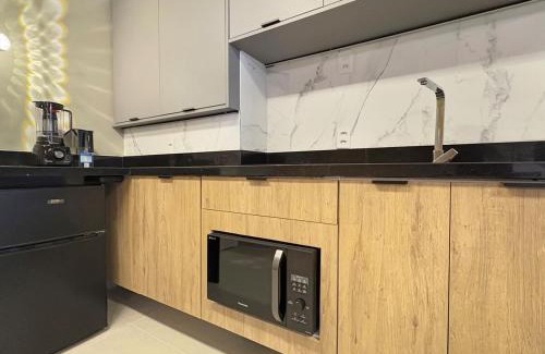 Bela Vista Appartement | Modern Kitchen Balcony Studio Air conditioning