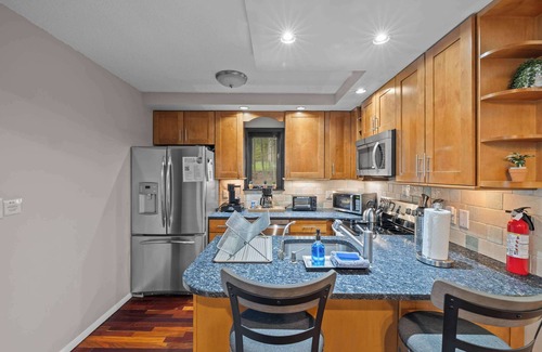 Tobyhanna Maison | Modern Lake View | Firepit, Hot Tub, Lake Views!