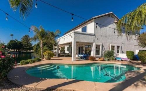Ocotillo Maison | Modern Lakefront Paradise