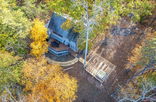 Nellysford Maison | Modern Lakeside Mountain Retreat With Cabin Charm