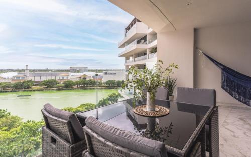 Merida Municipality Appartement | Modern Lakeview Condo with Pool and Gym by LAHOS
