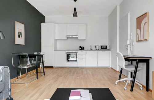 Erdberg Appartement | Modern Landstraße 1BR w/ Amazing Views, steps from Danube, by Blueground