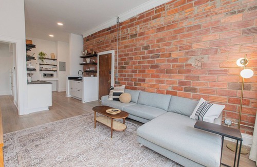Lakewood Appartement | Modern Loft in Historic Birdtown - Unit 7