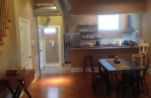 Tower Grove East Appartement | Moderne, Unité genre loft dans le quartier historique Tower Grove Zone