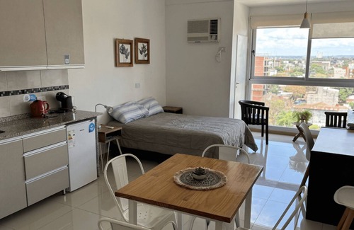 Posadas Appartement | Modern Loft with a View of the Heart of Posadas