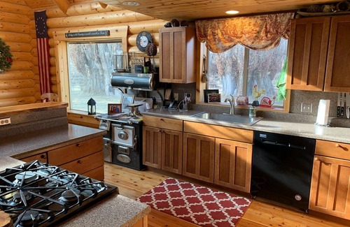 Humboldt County Cabine | Modern Log Cabin on a historic cattle ranch in Northern Nevada.