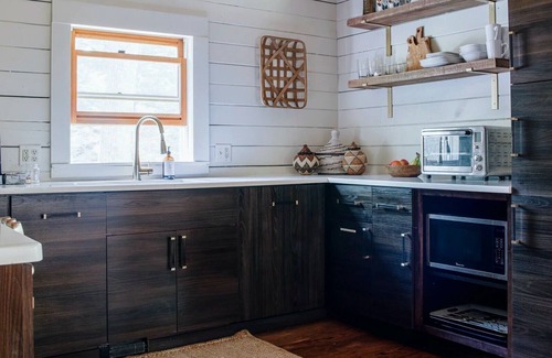Stone Ridge Maison | Modern log cabin sited on six acres of land, private and secluded, serene.