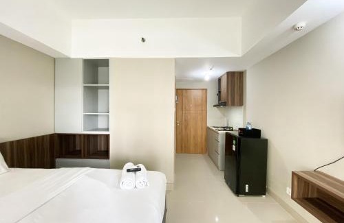 Duren Sawit Appartement | Modern Look and Tidy Studio Gateway Park LRT City Jatibening Apartment By Travelio