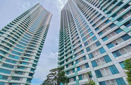Pekayon Jaya Appartement | Modern Look Studio At Grand Kamala Lagoon Apartment