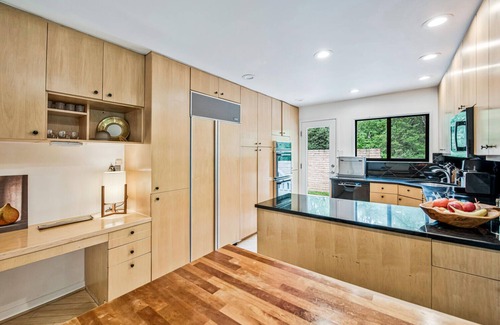 Bethesda Maison | Modern Lux Home near DC!