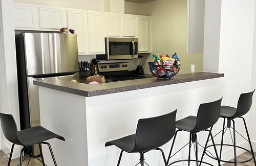 Downtown Appartement | Modern Luxe 1BR Apt in Downtown Stamford