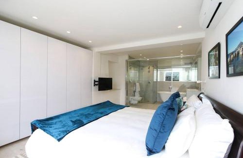 Bantry Bay Appartement | Modern & Luxurious Seaside Apartment