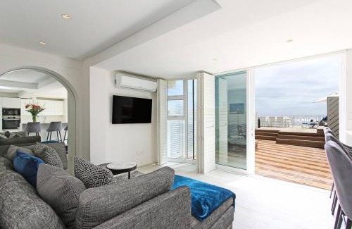 Bantry Bay Appartement | Modern & Luxurious Seaside Apartment