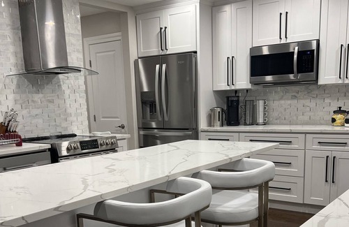 Northport Maison | Modern Luxury 3 Bedroom House with a Pool Table