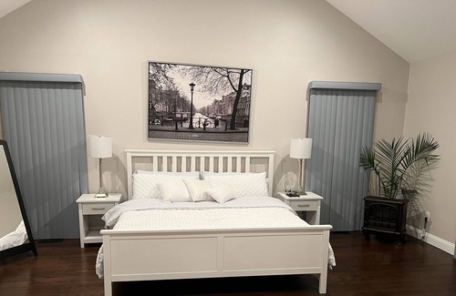 Northport Maison | Modern Luxury 3 Bedroom House with a Pool Table