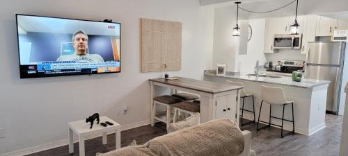 Gainesville Appartement | Modern Luxury Condo - Near UF, Shands & Celebration Pointe