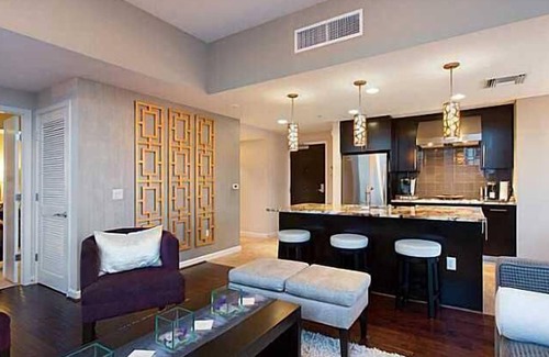 Downtown San Diego Copropriété | Modern Luxury Condo exécutif dans la tour la plus prestigieuse de la Petite Italie!