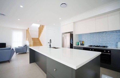 Sunnybank Hills Maison | Modern Luxury Family 5Bedrooms