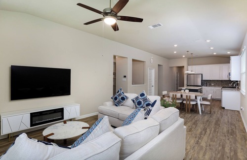 Far North Central Maison | Modern Luxury Home located in north central San Antonio